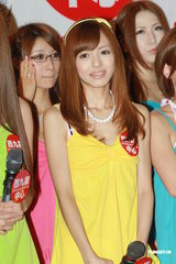 组图：吉泽明步苍井空等香港热舞 下一站台湾巡演