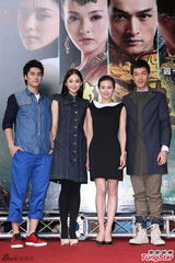 组图：刘诗诗胡歌亮相 蒋劲夫帅气娜扎美艳