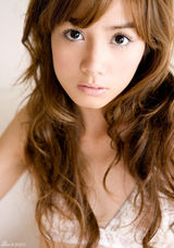 高组图：前超女陈怡日本拍写真 比基尼制服齐上阵