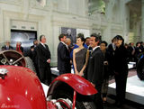 组图：章子怡受邀参加私人珍藏名车展