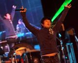 组图：唐朝郑钧等献唱棋盘山秀湖摇滚音乐节