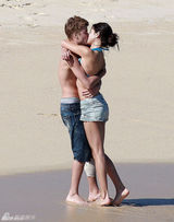 组图：赛琳娜自由出入比伯家疑再度复合