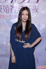 组图：范振锋李思欣夫妇档亮相 区文诗同场