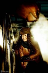 组图：赵本山小姨子拍贵气写真送新年祝福