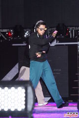 组图：郭富城赴台湾参加跨年演出 近期不结婚