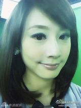 组图：台湾甜美女主播吴宇舒生活照