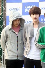 高清组图：SJ强仁今日退伍 透露暂时没有活动计划