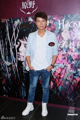 组图：李克勤对唱片精益求精 携港式演唱会内地开唱