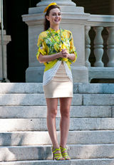 高清图：“绯闻女孩”莉顿-梅斯特嫩黄装扮现身