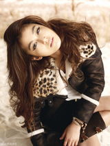 组图：韩星全智贤时尚写真 修长身材展现冬日流行