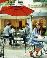 组图：日星新垣结衣地铁海报 展现甜美可爱微笑