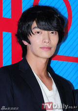 组图：孔孝真池城等助阵《恋爱的温度》VIP试映