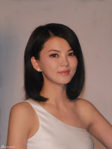 组图：李湘大片身材窈窕 秀白皙肌肤典雅迷人