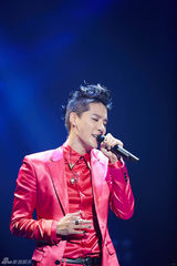 组图：JYJ金俊秀放歌名古屋 2.4万粉丝热情捧场