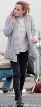 组图:艾玛-沃特森与帅导演密会 亲密贴面显暧昧