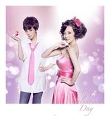 组图：唐于鸿写真一人演绎情侣档 发表幸福宣言