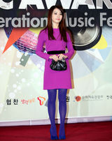 高清图：少女时代CNBLUE等组合出席音乐颁奖礼