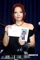 幻灯图：林晓培发专辑劲装亮相 劲歌热舞激情四射