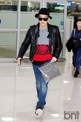 组图：韩团2PM与MBLAQ等结束日本演出返韩