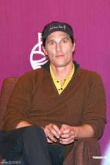 组图：泽塔-琼斯造访中国 休-格兰特一天恋爱五次