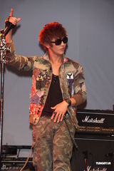 组图：东城卫入伍开暂别演唱会 汪东城担任嘉宾