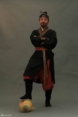 高清组图：新《水浒》定妆 孙二娘扈三娘如带刺玫瑰