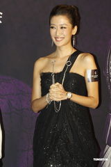 组图：谢婷婷现身为名表站台 身着黑裙性感迷人