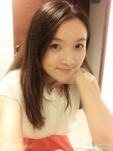 组图：福建男篮美女解说走红 甜笑似李英爱