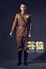 组图：《苍狼》推出人物海报 特工诠释双面变形