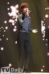 组图：少女时代打榜两连冠 2NE1回归女团争霸