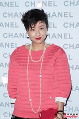 组图：徐濠萦要丈夫戒烟 薛凯琪否认复合房祖名