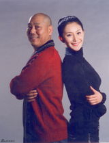 组图：李成儒曝忘年恋 与女星侯角亲密合照曝光