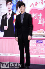 组图：Kara朴奎利MBLAQ天动宣传《美甲店》