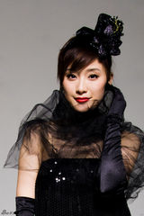 高清组图：葛梦娇入围先声夺金33强 杂志大片曝光