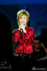 组图：李宇春生日策划 七年生日Live的六种色彩