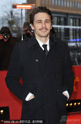 幻灯图集：竞赛片《嚎叫》首映 詹姆斯-弗兰科亮相