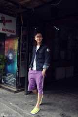 组图：翟天临时尚街拍 清逸风度抓住初夏感觉