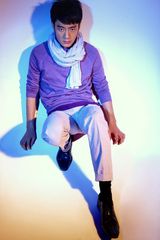 幻灯图：李光洁最新大片曝光 硬朗型男忧郁一面