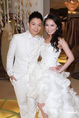 组图：港姐刘倩婷拍婚纱照 明年初与李丞责完婚