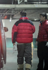 组图：陈凯歌夫妇面试新人 陈红素面朝天