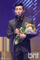 组图：Brain与男团M.pire等出席亚洲模特大赏