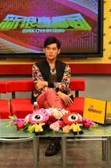 组图：周杰伦刘畊宏李心艾做客聊天台爱情