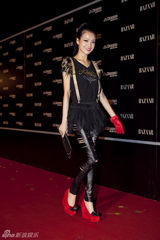 幻灯图：叶熙祺亮相世界杯之夜 共享“知足狂乐”