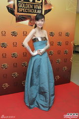 组图：TVB新春庆典众星云集 谢天华披肩发搞怪