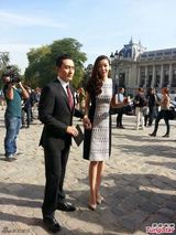 组图：陈昊熊黛林互动亲密 情侣档亮相巴黎