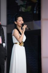 高清组图：杨钰莹湖南春晚彩排 尽显优雅甜美