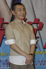 组图：赵楚仑帅气绅士 《等待绽放》诠释完美男人