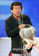 组图：韩国春史电影颁奖礼 《苔藓》成大赢家