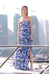 高清图：谢婷婷清凉亮相宣传豪华游艇