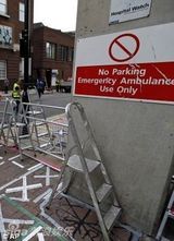 组图：凯特王妃临盆在即 媒体长枪短炮驻守医院